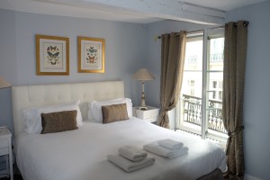 Bedroom in Paris 